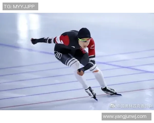 武汉羽毛球队在邀请赛中以61分稳居积分榜首位展现强劲实力